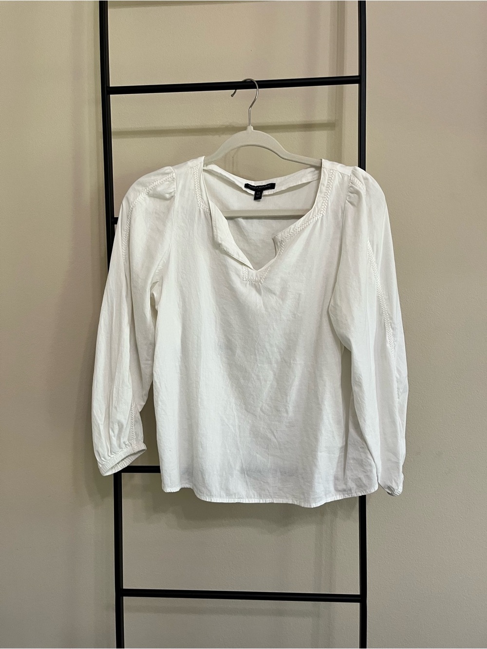 Banana Republic White Boho Embroidered V-Neck Top Sz XS - Picture 10 of 11